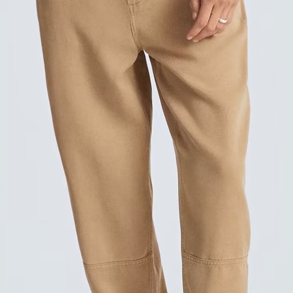 NWT — Everlane - Tencel Relaxed Chino in Buttersoft -Color Dark Khaki, Size 16 - Picture 2 of 5
